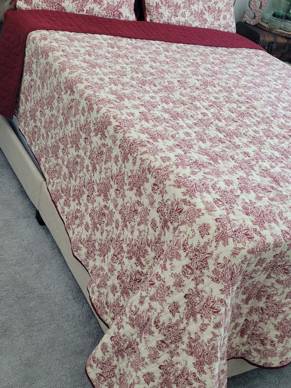 Bee & Willow French Country Classic Vintage Print Toile Floral Quilt/3 Shams